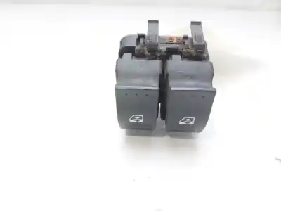 Peça sobressalente para automóvel em segunda mão BOTÃO / INTERRUPTOR ELEVADOR VIDRO DIANTEIRO ESQUERDO por RENAULT MEGANE II BERLINA 3P  Referências OEM IAM 8200315013  