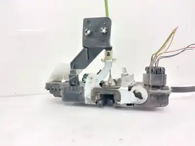 Pièce détachée automobile d'occasion SERRURE DE PORTE AVANT GAUCHE pour FIAT STILO (192)  Références OEM IAM 0051753231  