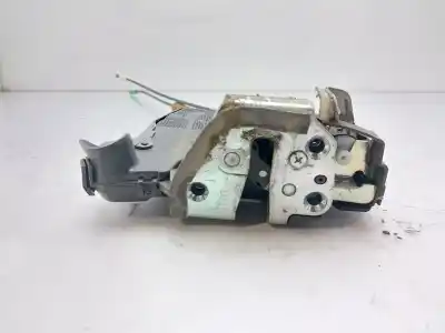 Автозапчасти б/у замок передней правой двери за toyota corolla (e15) sol ссылки oem iam 6903042221  