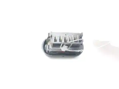 Second-hand car spare part right front power window switch for dacia duster laureate 4x2 oem iam references 8200602227  