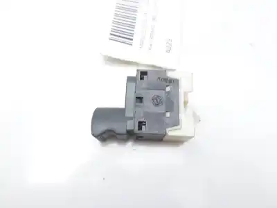 Peça sobressalente para automóvel em segunda mão botão / interruptor elevador vidro traseiro direito por fiat bravo (182) 1.6 16v cat referências oem iam a223