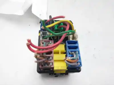 Pièce détachée automobile d'occasion BOÎTES À FUSIBLES pour PEUGEOT 406 COUPE (S1/S2)  Références OEM IAM 9608173180  