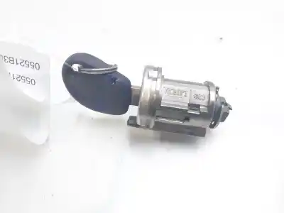 Peça sobressalente para automóvel em segunda mão COMUTADOR DE IGNIÇÃO por FIAT SEICENTO (187)  Referências OEM IAM 05521B365  