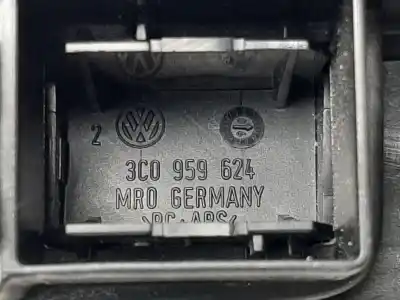 Автозапчастина б/у окрашувальник задніх ліхтарів для volkswagen passat b6 variant (3c5) 2.0 tdi 16v посилання на oem iam 3c0864263a  