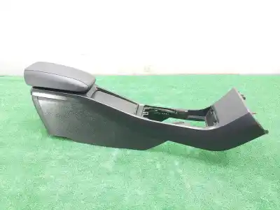 Pezzo di ricambio per auto di seconda mano bracciolo centrale per volvo v40 kinetic riferimenti oem iam 31389451  