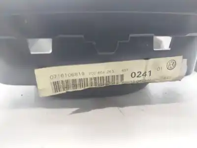 Автозапчасти б/у украшение задних фонаров за volkswagen passat b6 variant (3c5) 2.0 tdi 16v ссылки oem iam 3c0864263