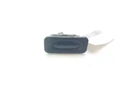 Second-hand car spare part tailgate back door handle for renault megane ii berlina 5p emotion oem iam references 8200017025  