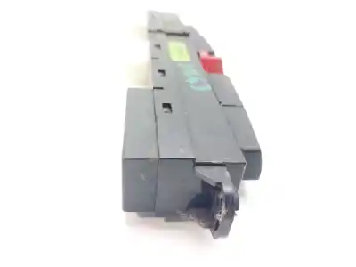 Second-hand car spare part hazard warning lights for kia ceed active 116 cv / 85 kw oem iam references 937001h000  