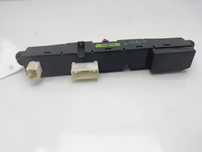 Second-hand car spare part hazard warning lights for kia ceed active 116 cv / 85 kw oem iam references 937001h000  