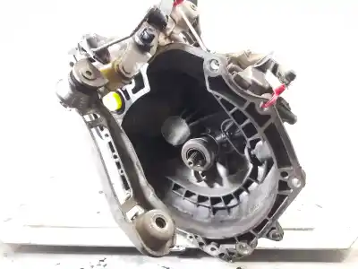 Second-hand car spare part gearbox for opel corsa c (x01) 1.0 (f08, f68) oem iam references z10xe  5 velocidades