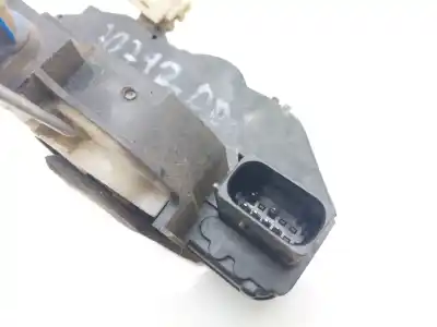 Peça sobressalente para automóvel em segunda mão FECHADURA DA PORTA DIANTEIRA DIREITA por OPEL ASTRA J (P10)  Referências OEM IAM 13579523  