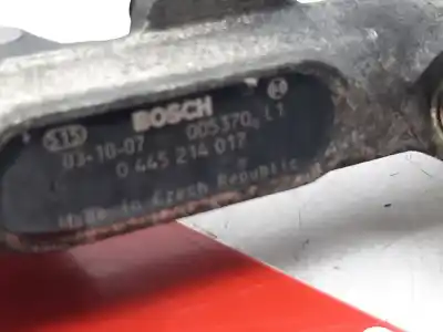 Pièce détachée automobile d'occasion RAMPE D'INJECTEUR pour PEUGEOT 807  Références OEM IAM 0445214017  