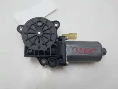 Peça sobressalente para automóvel em segunda mão MOTOR ELEVADOR VIDRO DIANTEIRO DIREITO por FORD FIESTA (CBK)  Referências OEM IAM 0130821939  