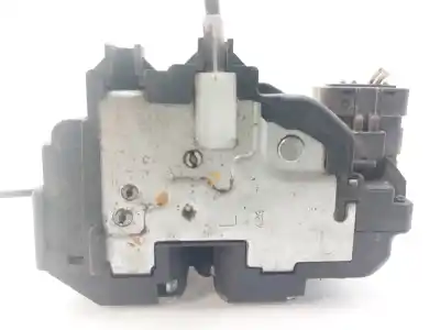 Second-hand car spare part left front door lock for nissan note (e11e) acenta oem iam references 805019u10c  