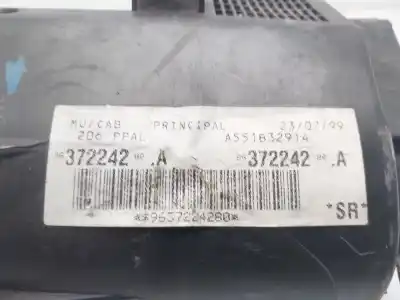 Pièce détachée automobile d'occasion BOÎTES À FUSIBLES pour PEUGEOT 206 BERLINA  Références OEM IAM 9637224280  