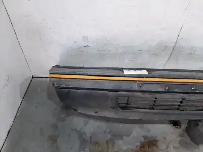 Pièce détachée automobile d'occasion le pare-choc avant pour peugeot 205 berlina 1.8 diesel cat références oem iam 740172  