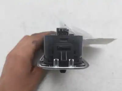 Peça sobressalente para automóvel em segunda mão BOTÃO / INTERRUPTOR ELEVADOR VIDRO DIANTEIRO ESQUERDO por JAGUAR F-PACE  Referências OEM IAM T4A12370  