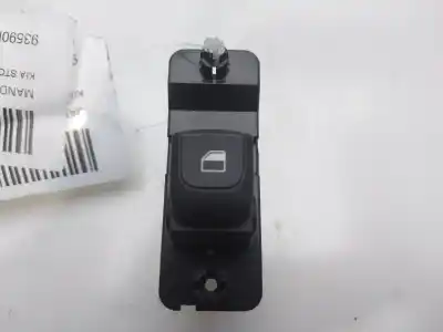 Tweedehands auto-onderdeel rechts achter ruiten bediening voor kia stonic (ybcuv) drive oem iam-referenties 93590h8000wk