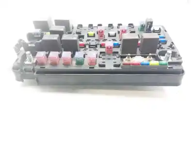 Second-hand car spare part fuse box unit for ssangyong actyon 200 xdi oem iam references 8239031033  
