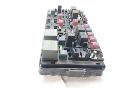 Second-hand car spare part fuse box unit for ssangyong actyon 200 xdi oem iam references 8239031033