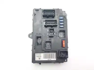 Pièce détachée automobile d'occasion boîtes à fusibles pour peugeot 407 sw st confort références oem iam 9656148180  