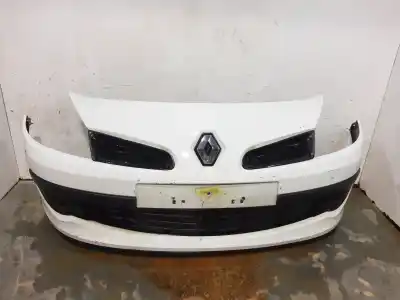 VéhiculeRENAULT CLIO III pour pièces