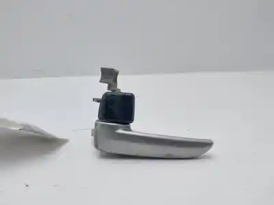 Second-hand car spare part interior left front handle for mazda 3 berlina (bk) 1.6 vvt active oem iam references d35059330e02  