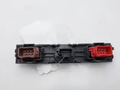 Second-hand car spare part hazard warning lights for renault clio ii fase ii (b/cb0) billabong oem iam references 8200071224