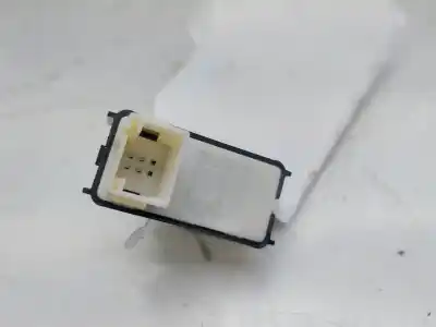 Peça sobressalente para automóvel em segunda mão botão / interruptor elevador vidro traseiro esquerdo por peugeot 5008 active referências oem iam 98044803zd