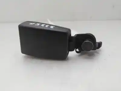 Автозапчастина б/у задній правий гачок для audi a4 b8 (8k2) 2.0 tdi посилання на oem iam 8k0857740b   Автозапчастина б/у задній правий гачок для audi a4 b8 (8k2) 2.0 tdi посилання на oem iam 8k0857740b