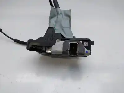 Second-hand car spare part left front door lock for ford focus st-line oem iam references 2593974