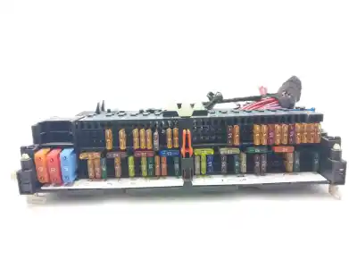 Second-hand car spare part fuse box unit for bmw x3 (e83) 2.0d oem iam references 8364542  