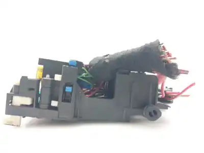 Second-hand car spare part fuse box unit for bmw x3 (e83) 2.0d oem iam references 8364542  