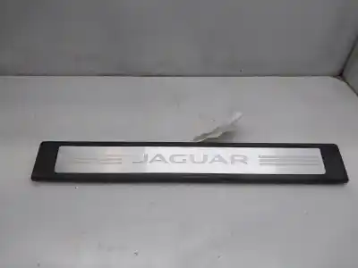 Recambio de automóvil de segunda mano de EMBELLECEDOR para JAGUAR XF  referencias OEM IAM 8X2313200A  