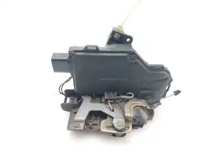 Автозапчасти б/у замок задней левой двери за audi a2 (8z0) 1.4 tdi ссылки oem iam 8z0839015d  