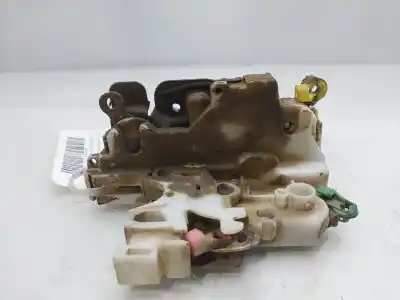 Автозапчастина б/у замок заднього правого дверя для nissan pick-up (d22) td doble cabina 4x4 посилання на oem iam 825025p01a   Автозапчастина б/у замок заднього правого дверя для nissan pick-up (d22) td doble cabina 4x4 посилання на oem iam 825025p01a