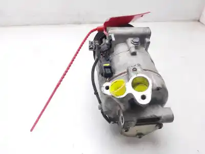 Peça sobressalente para automóvel em segunda mão COMPRESSOR DE AR CONDICIONADO A/A A/C por RENAULT CAPTUR II  Referências OEM IAM 926000734R  