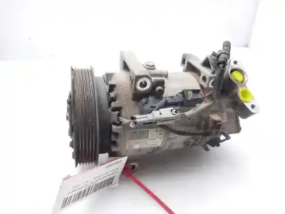 Peça sobressalente para automóvel em segunda mão compressor de ar condicionado a/a a/c por renault clio iv limited 75 cv / 55 kw referências oem iam 926004990r  