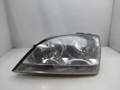 Recambio de automóvil de segunda mano de FARO IZQUIERDO para KIA SORENTO I VAN (JC)  referencias OEM IAM 921013E060  