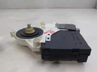 Pièce détachée automobile d'occasion MOTEUR LÈVE VITRE AVANT DROIT pour AUDI A3 (8P1)  Références OEM IAM 8P0959802E  
