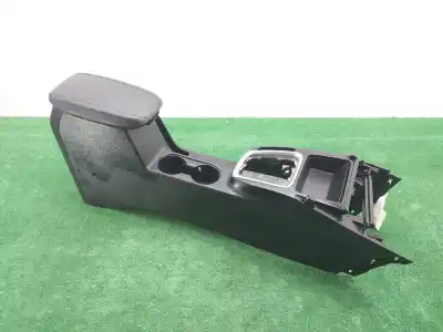 Pezzo di ricambio per auto di seconda mano BRACCIOLO CENTRALE per KIA XCEED  Riferimenti OEM IAM 84636J7000  