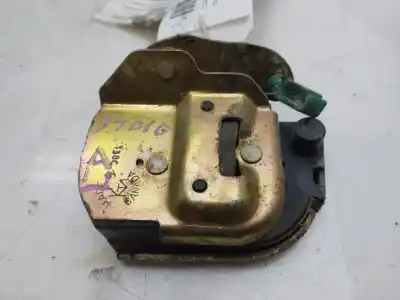 Second-hand car spare part REAR RIGHT DOOR LOCK for CHRYSLER VOYAGER (GS)  OEM IAM references 04717338  
