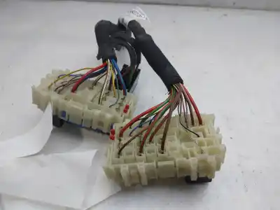 Second-hand car spare part fuse box unit for land rover evoque pure oem iam references gj3214a005zf