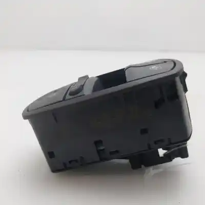 Pièce détachée automobile d'occasion commande de lève vitre avant gauche pour opel corsa d expression références oem iam 13258521  