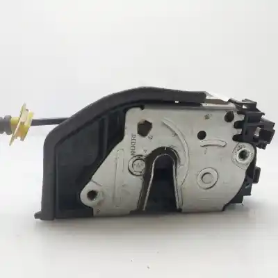 Second-hand car spare part front right door lock for bmw x3 (e83) 2.0d oem iam references 51217202146  