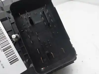 Peça sobressalente para automóvel em segunda mão caixa de fusíveis e relés por audi a3 (8p) 1.9 tdi ambiente referências oem iam 1k0937125