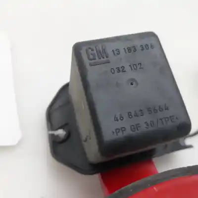 Автозапчасти б/у наружная крышка топлива за opel corsa d cmon ссылки oem iam 13183307  