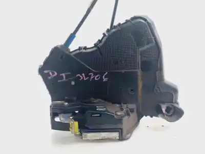 Peça sobressalente para automóvel em segunda mão fechadura da porta dianteira esquerda por toyota auris luna referências oem iam 6904042241