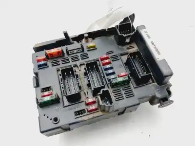 Pièce détachée automobile d'occasion BOITIER FUSIBLE BSM pour PEUGEOT 307 (S1)  Références OEM IAM 9650664180  