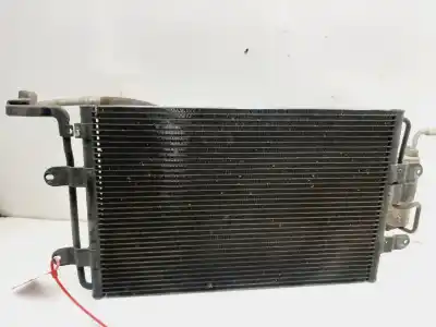 Peça sobressalente para automóvel em segunda mão CONDENSADOR / RADIADOR DE AR CONDICIONADO por SEAT TOLEDO (1M2)  Referências OEM IAM 1J0820413N  